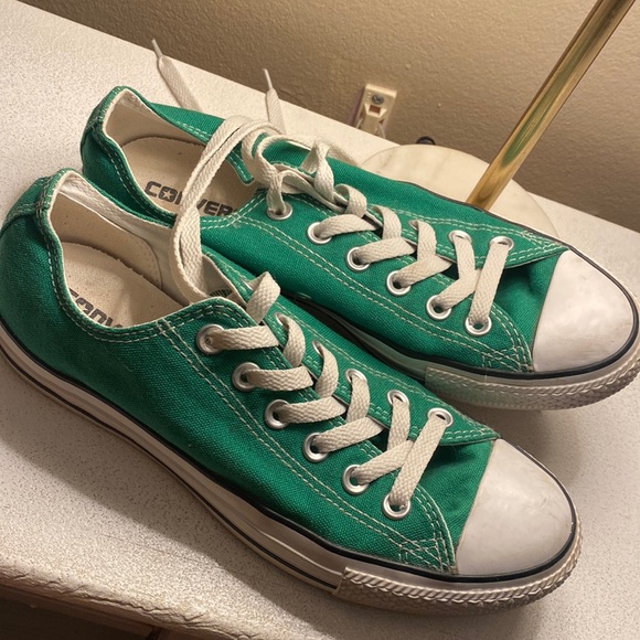 Converse Shoes - green converse
